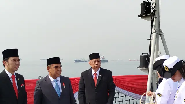 Wamensos dan Ketua MPR RI Hadiri Upacara