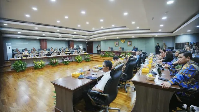 Kapolri Gandeng Pakar dan Akademisi Bahas Reformasi Polri
